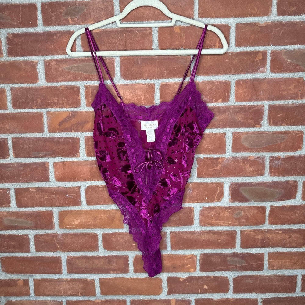 Vintage magenta Victoria’s Secret gold label lace floral teddy lingerie